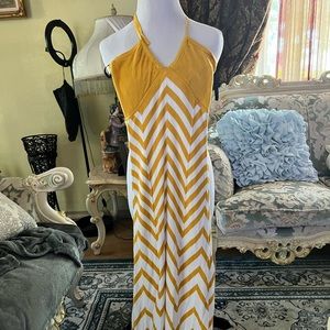 Bebe tie back halter maxi dress.. Size XS